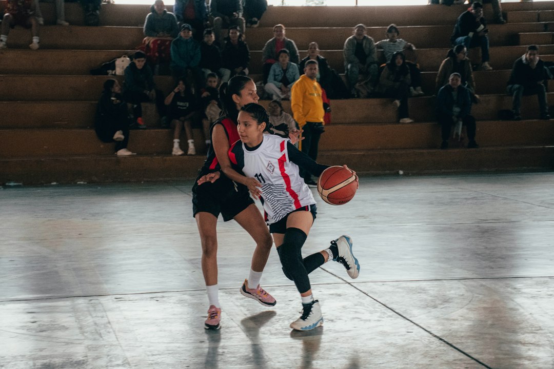Women's Custom Basketball Uniforms for Former Female Players: Fit, Cut, and What to Order
